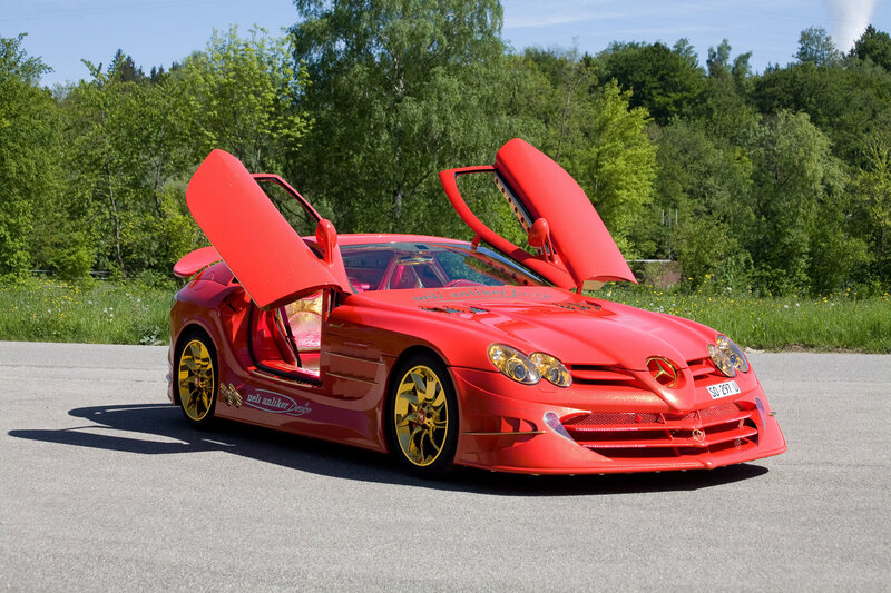 Red Mercedes-Benz SLR McLaren