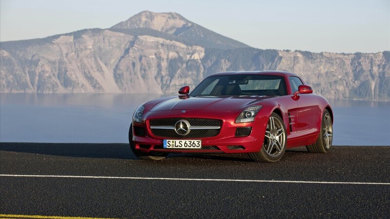 Red Mercedes-Benz SLS AMG