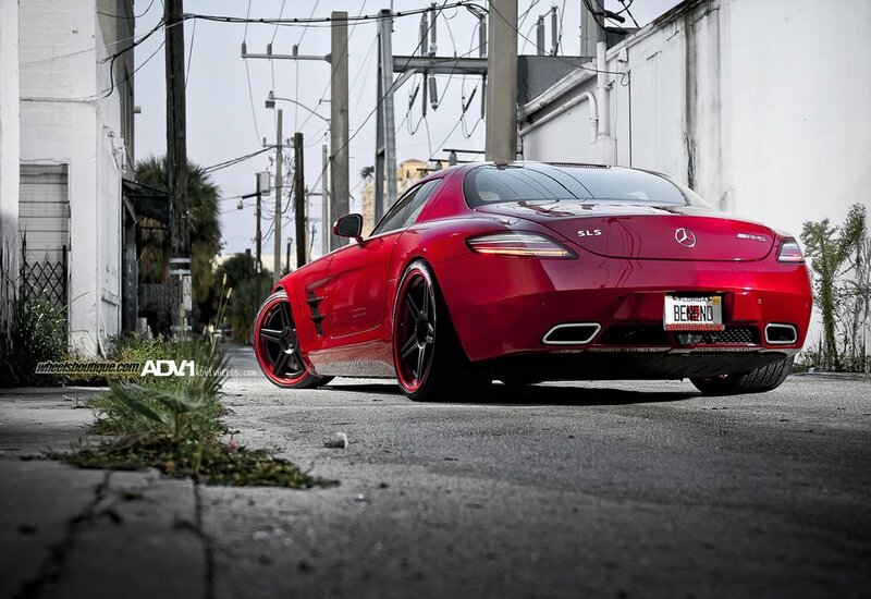 Red Mercedes-Benz SLS AMG