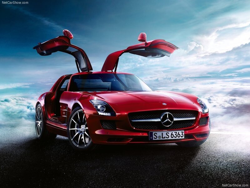 Red Mercedes-Benz SLS AMG