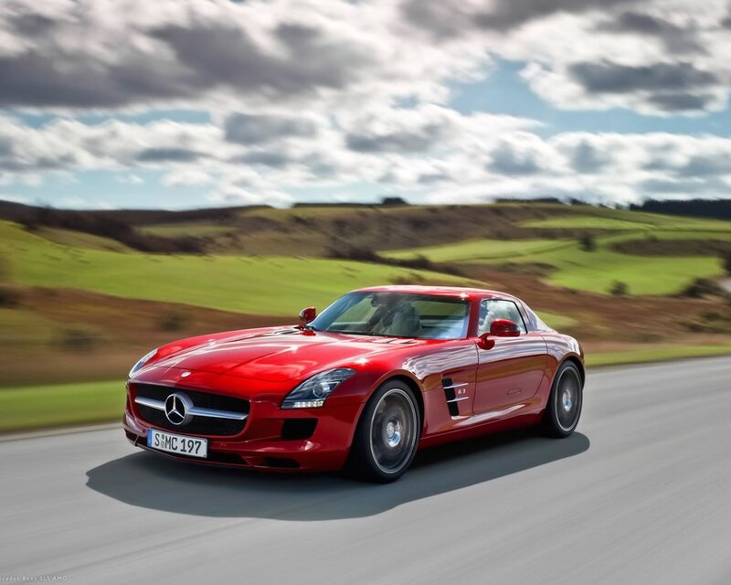 Red Mercedes-Benz SLS AMG