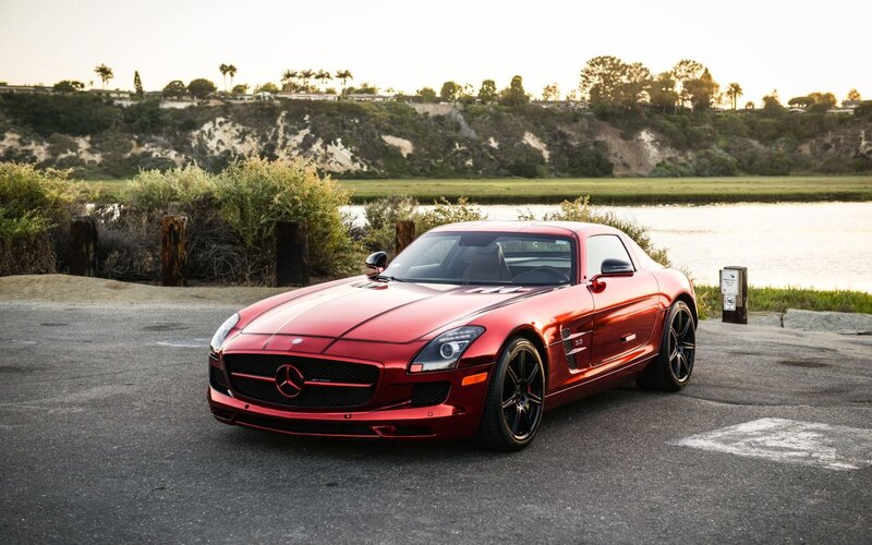 Red Mercedes-Benz SLS AMG