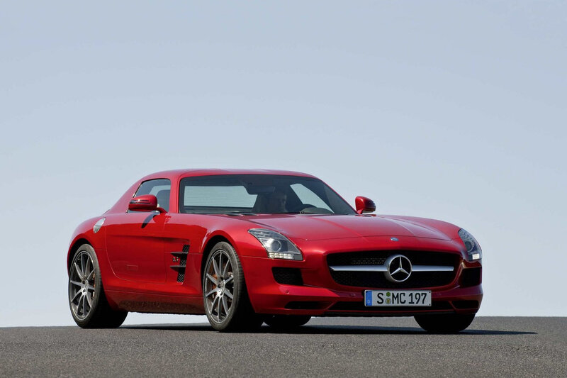 Red Mercedes-Benz SLS AMG