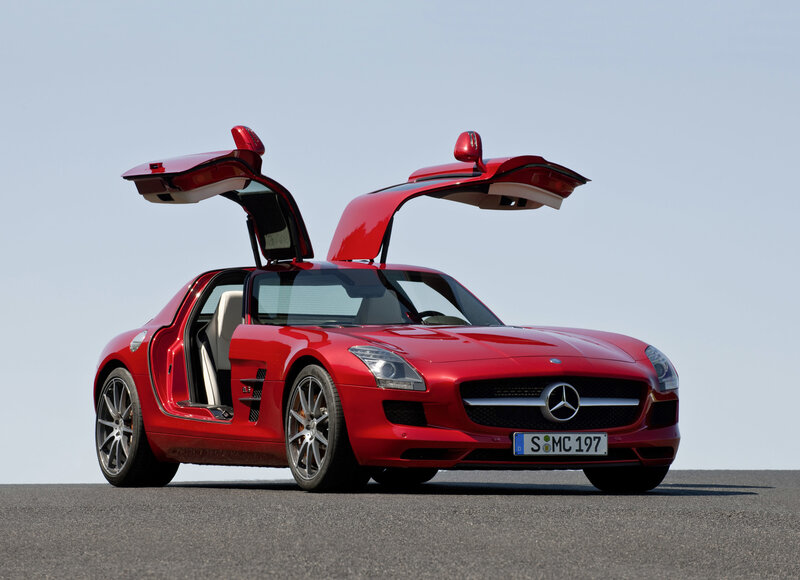 Red Mercedes-Benz SLS AMG