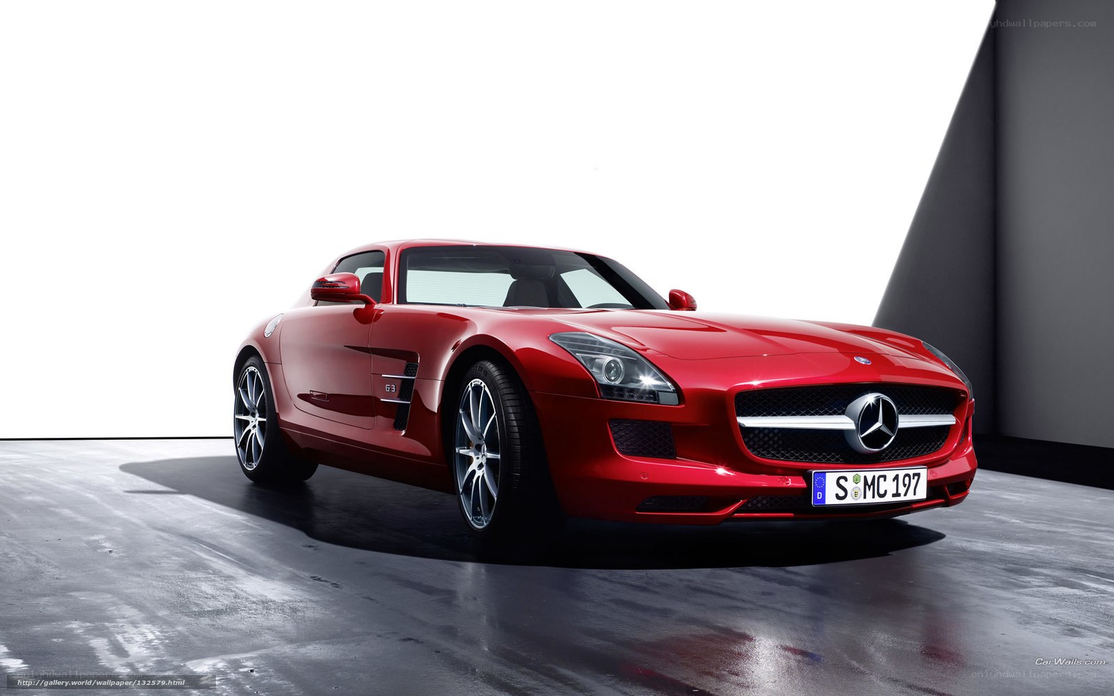 Red Mercedes-Benz SLS AMG