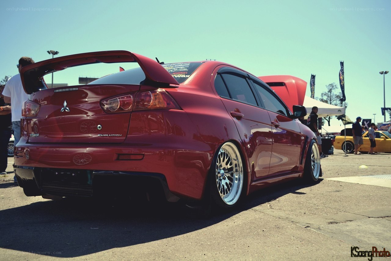 Red Mitsubishi Evolution at car show