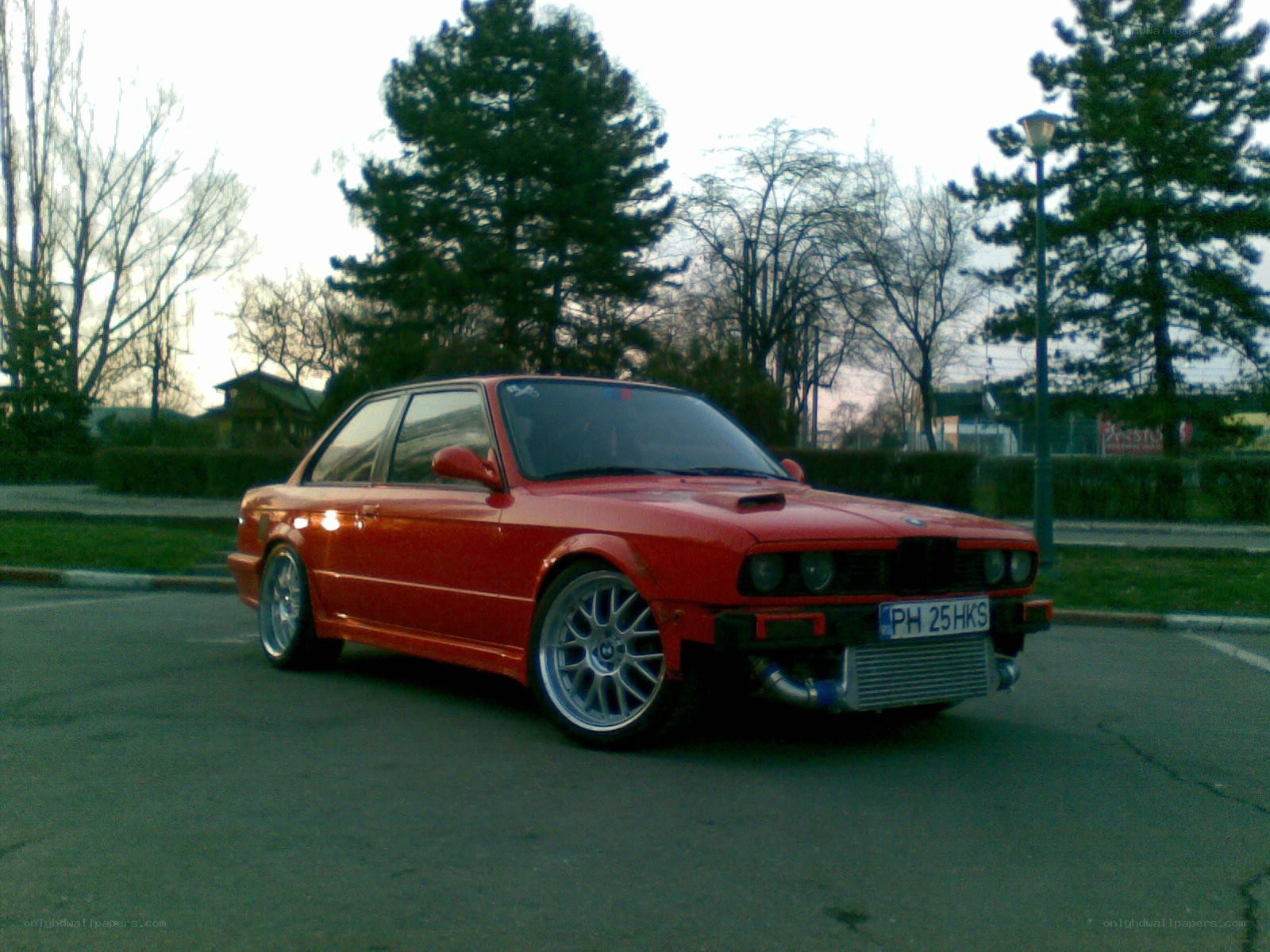 red modified bmw e30