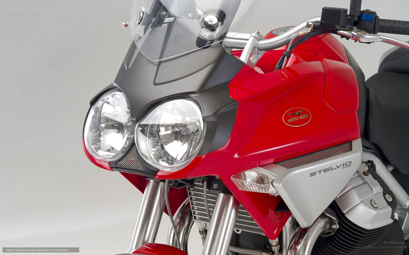 Red Moto Guzzi Stelvio