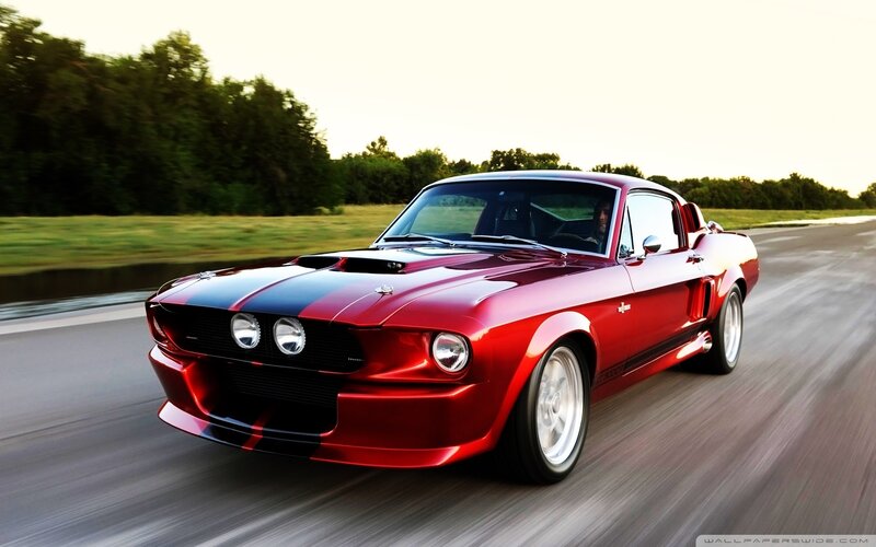 Red Muscle Car — Dynamic