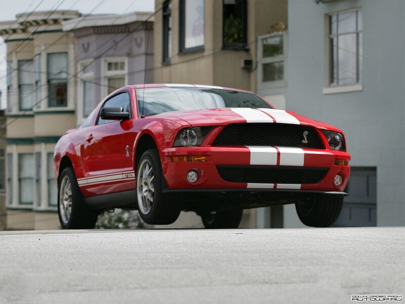 Red Mustang Shelby — Dynamic