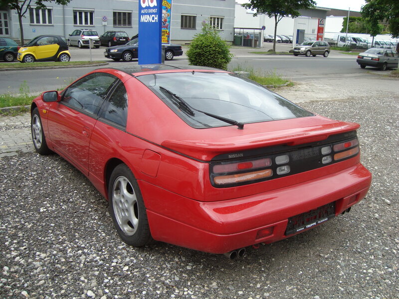 red nissan 300zx sports car