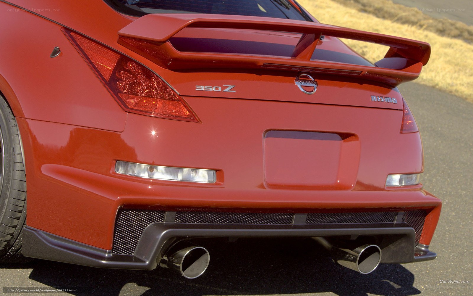 Red Nissan 350Z rear view