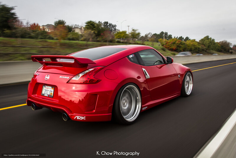 Red Nissan 370z Car — Dynamic