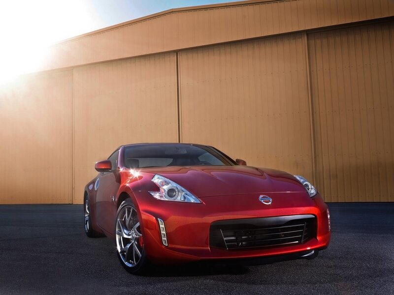 Red Nissan 370Z sports car
