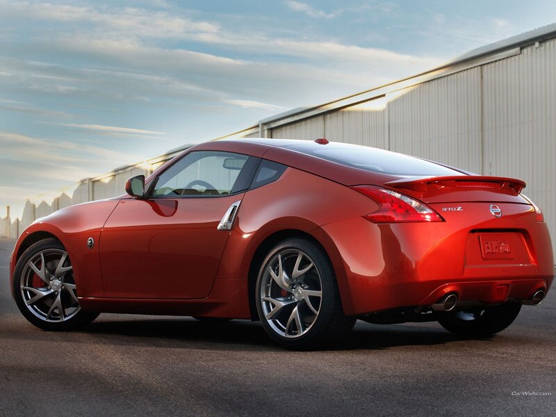 Red Nissan 370Z sports car
