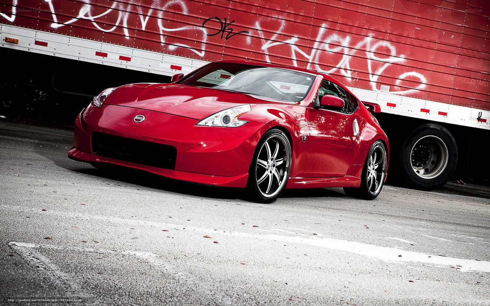 Red Nissan 370Z sports car