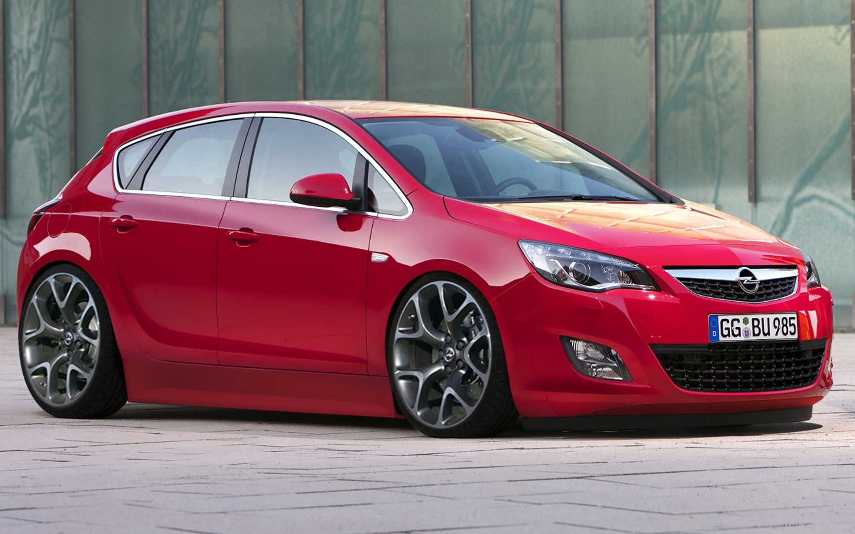red opel astra hatchback