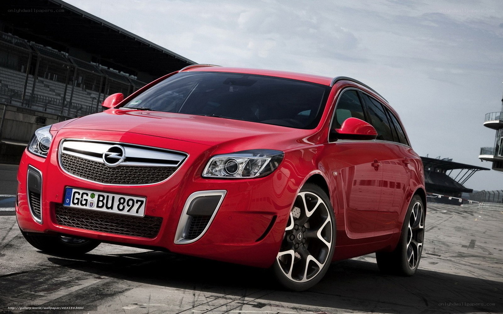 red opel invenio station wagon