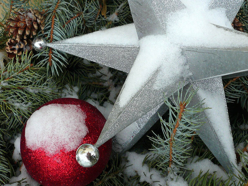 Red Ornament and Silver Star