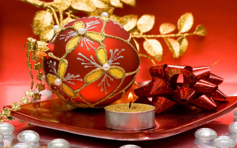 Red Ornament on Tray — Festive, Photograph