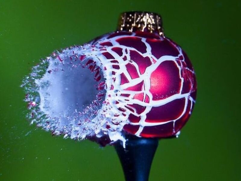 Red Ornament Shattering