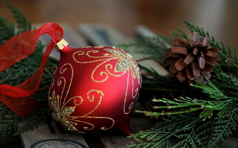 Red Ornament with Pine Cone