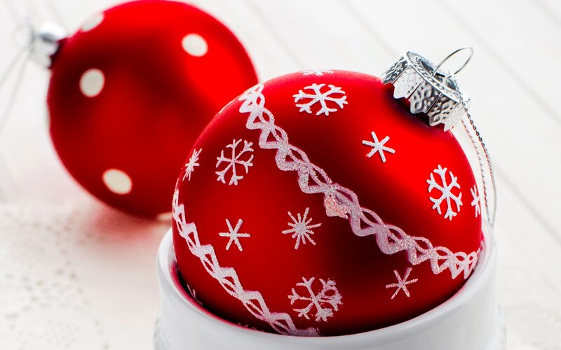 Red Ornament with Snowflakes — Festive, Winter, Photograph, White Surface