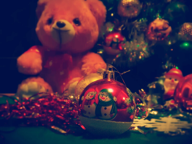 Red Ornament with Snowmen