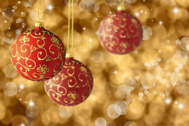Red Ornaments Hanging — Festive, Photograph