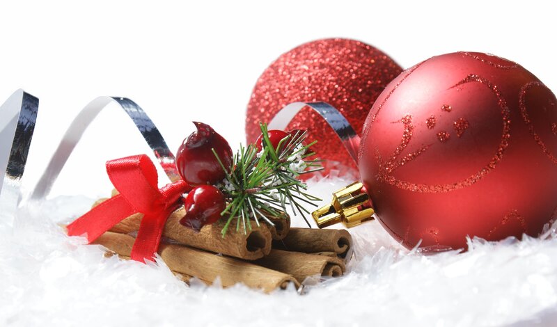Red Ornaments on Snow — Festive, Winter