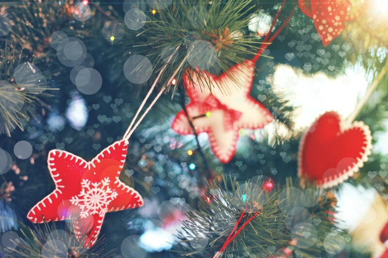 Red Ornaments on Tree — Festive, Winter, Photograph, Stars, Hearts