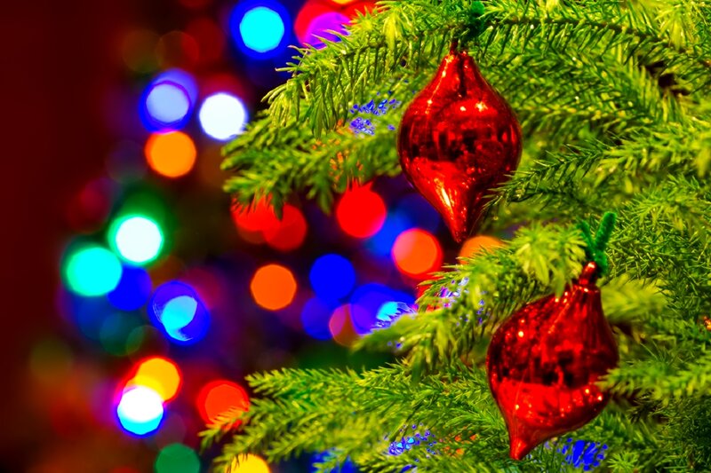 Red Ornaments on Tree — Green