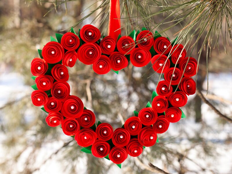 Red Paper Rose Wreath