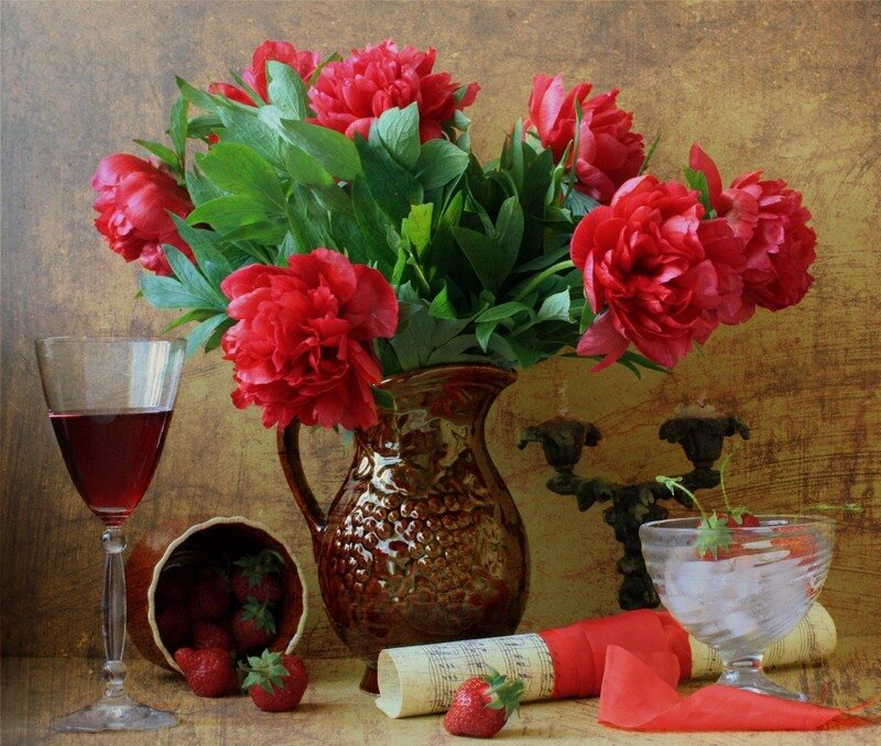 Red peonies and strawberries