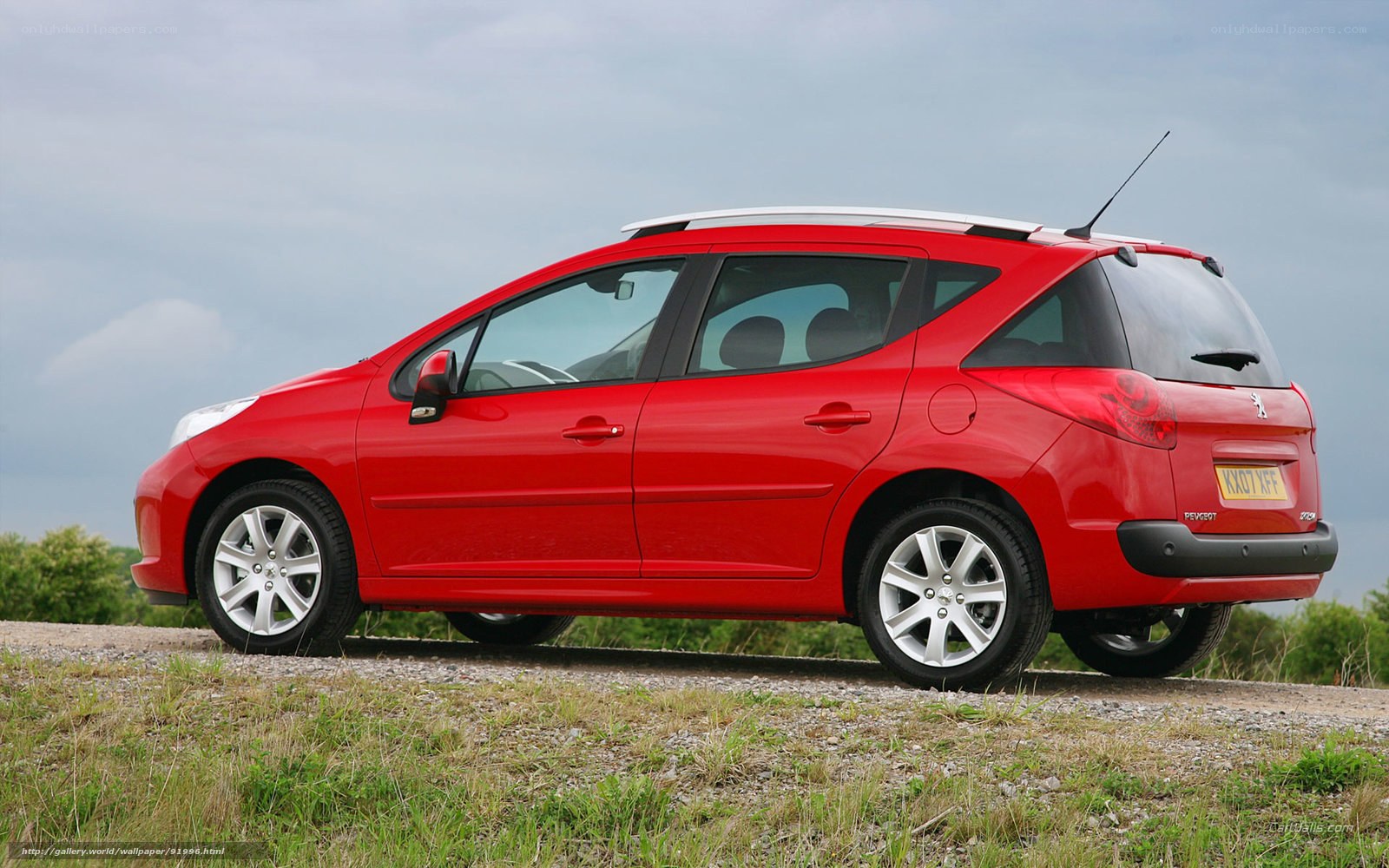 red peugeot 3008 car