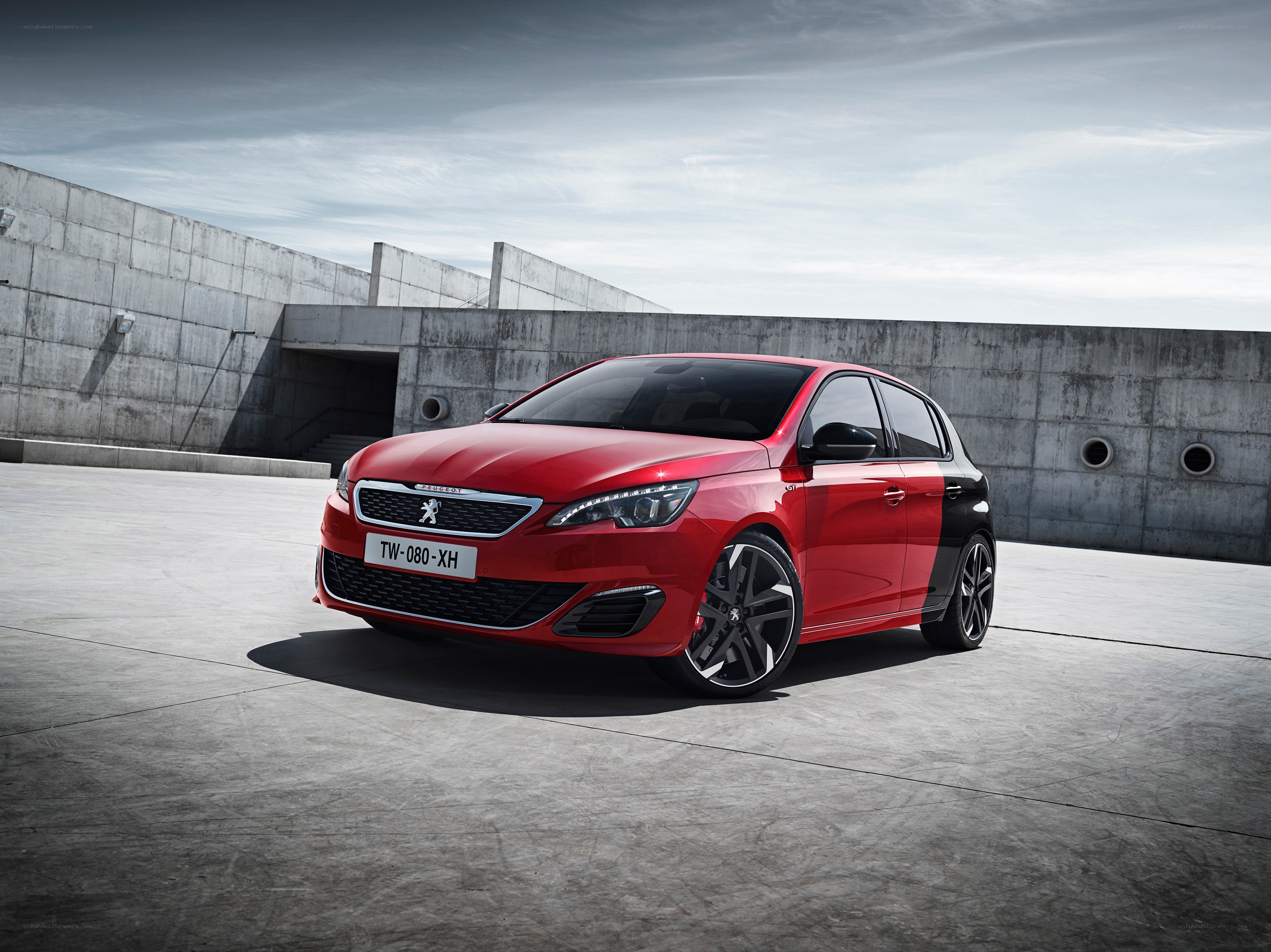 Red Peugeot 308 GTi