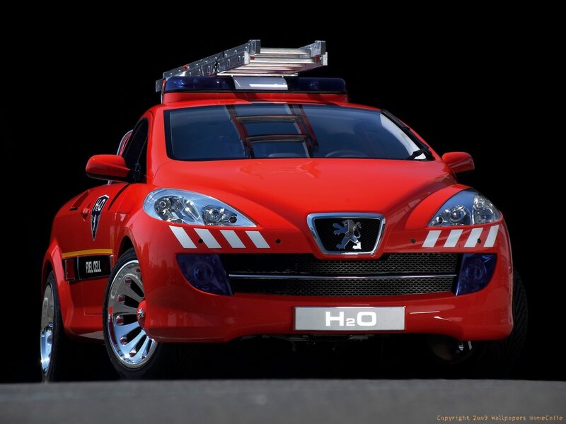 Red Peugeot H2O concept car