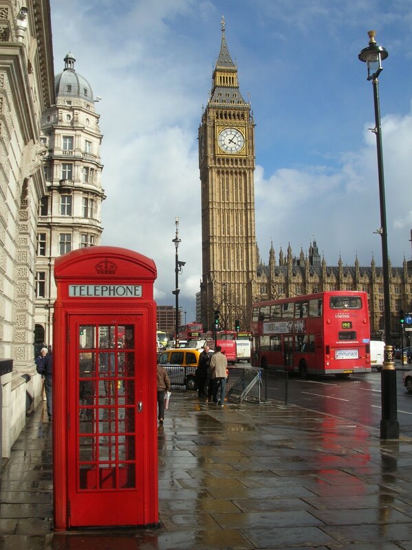 Red phone box and Big Ben