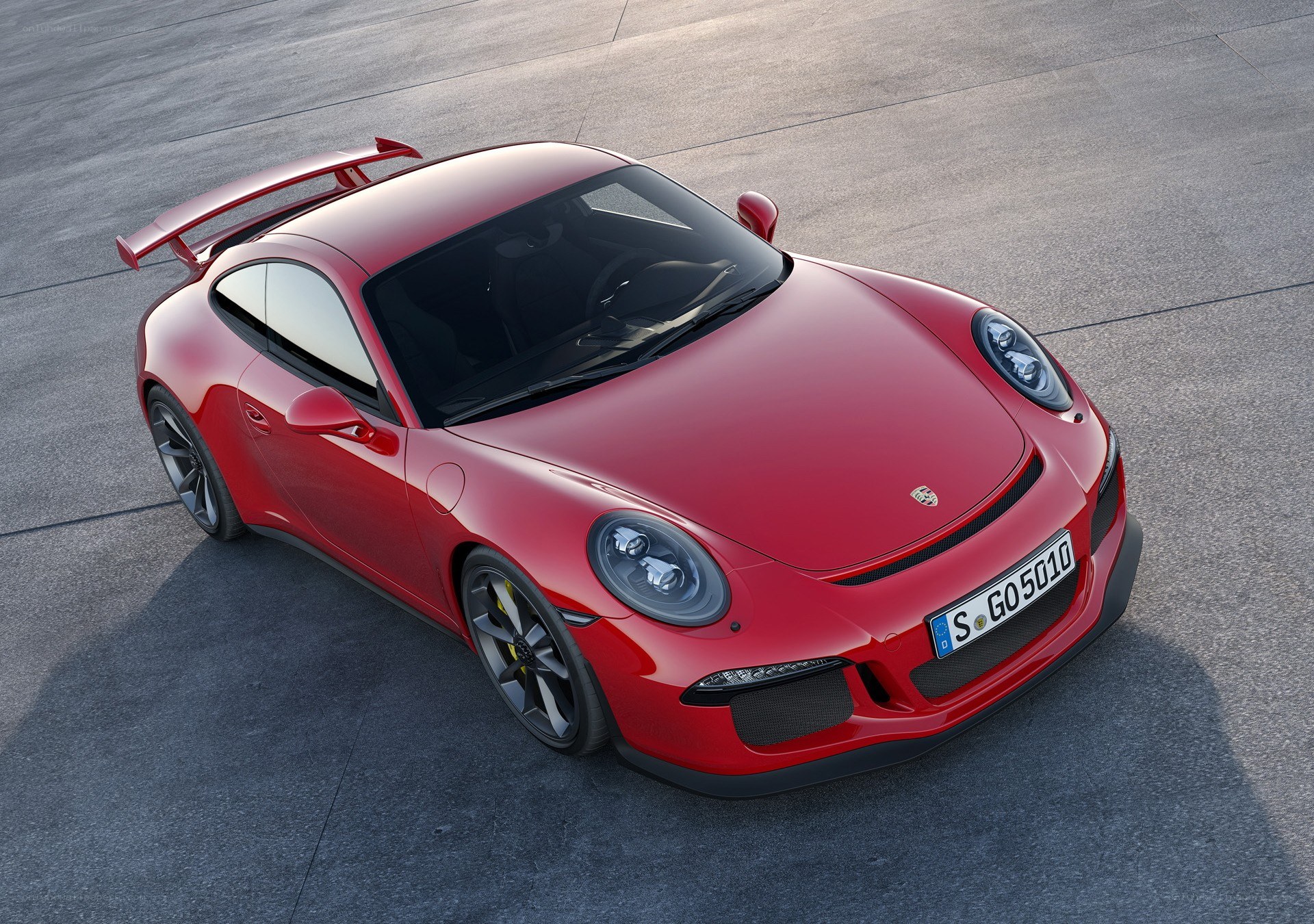 Red Porsche 911 GT3