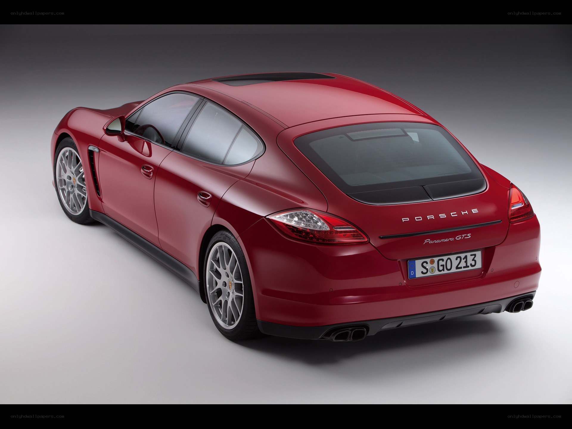 Red Porsche Panamera GTS