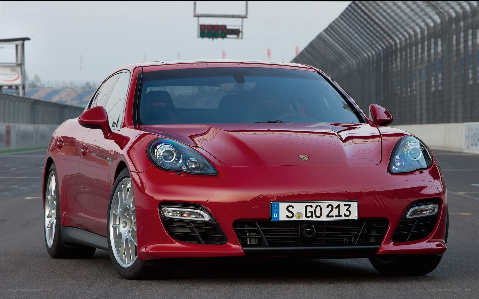 Red Porsche Panamera GTS