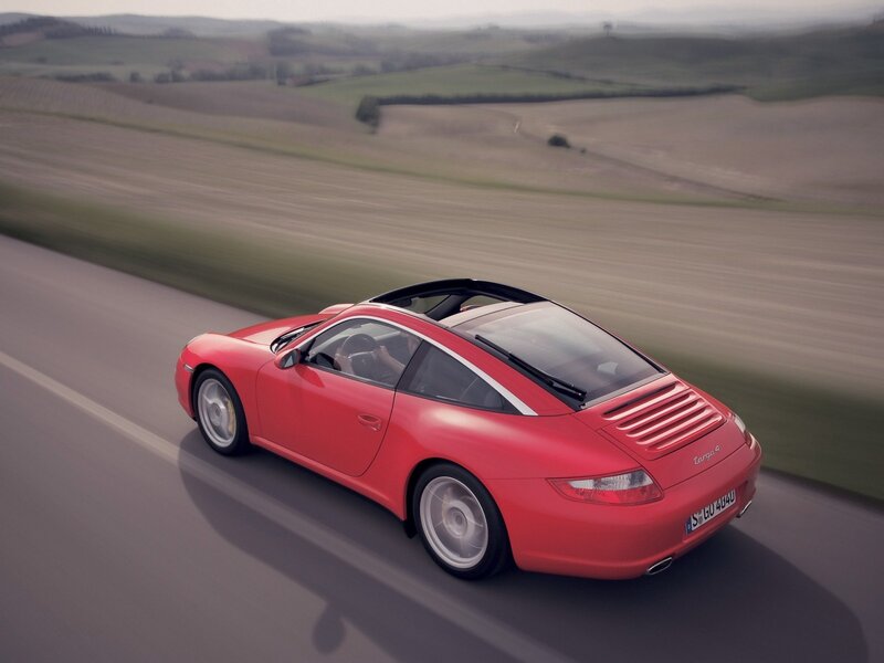Red Porsche Targa — Dynamic