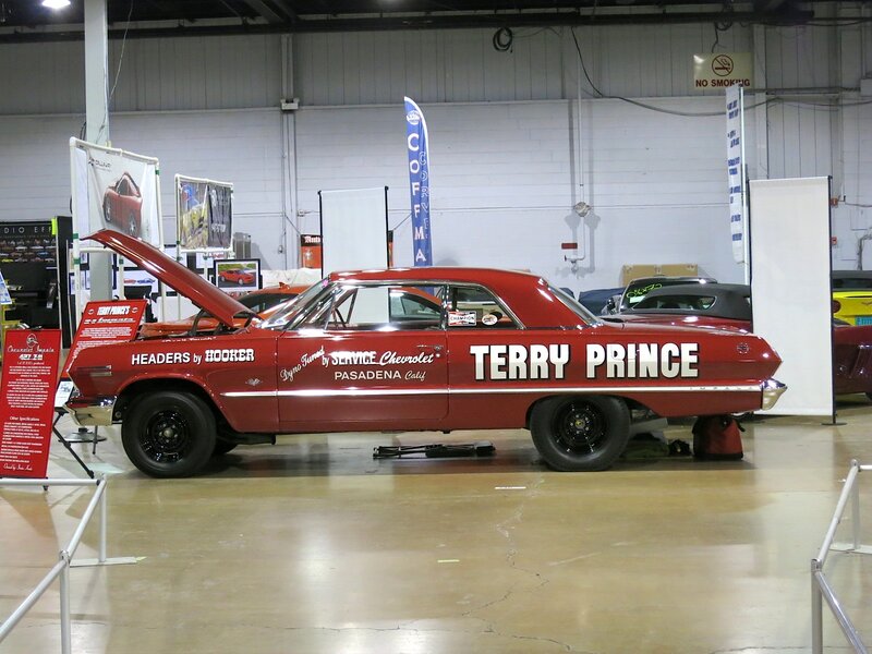 Red Race Car — Neutral, Photograph, Car Show