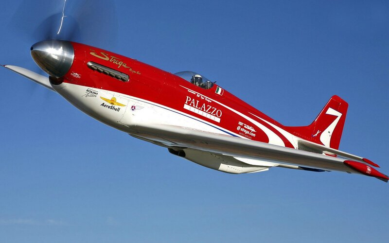 Red Racing Airplane — Dynamic