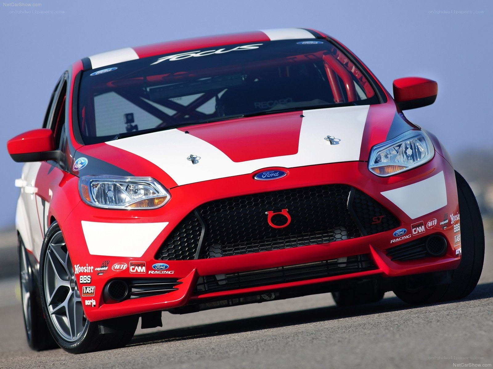 red racing Ford Focus