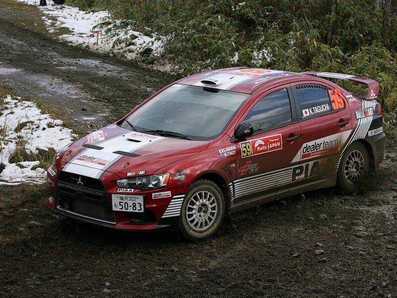 Red Rally Car — Racing, Winter