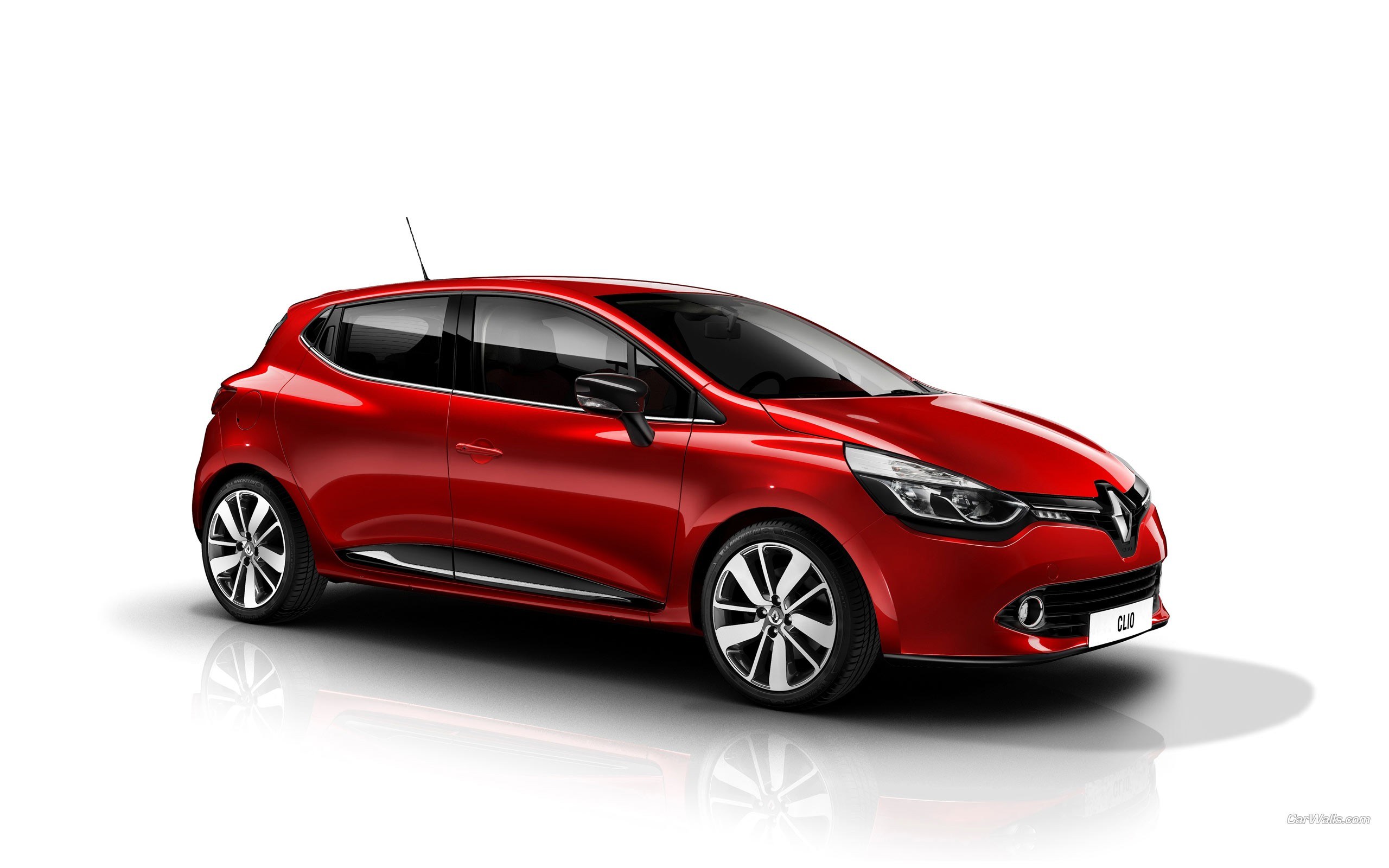 Red Renault Clio car