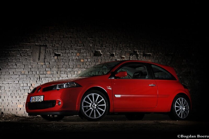 Red Renault Megane — Dramatic