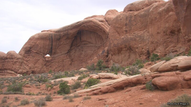 Red Rock Arch Formation — Arid, Photograph