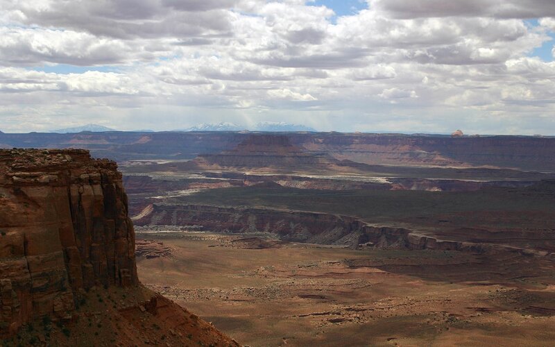 Red Rock Canyon Landscape — Brown, Dramatic